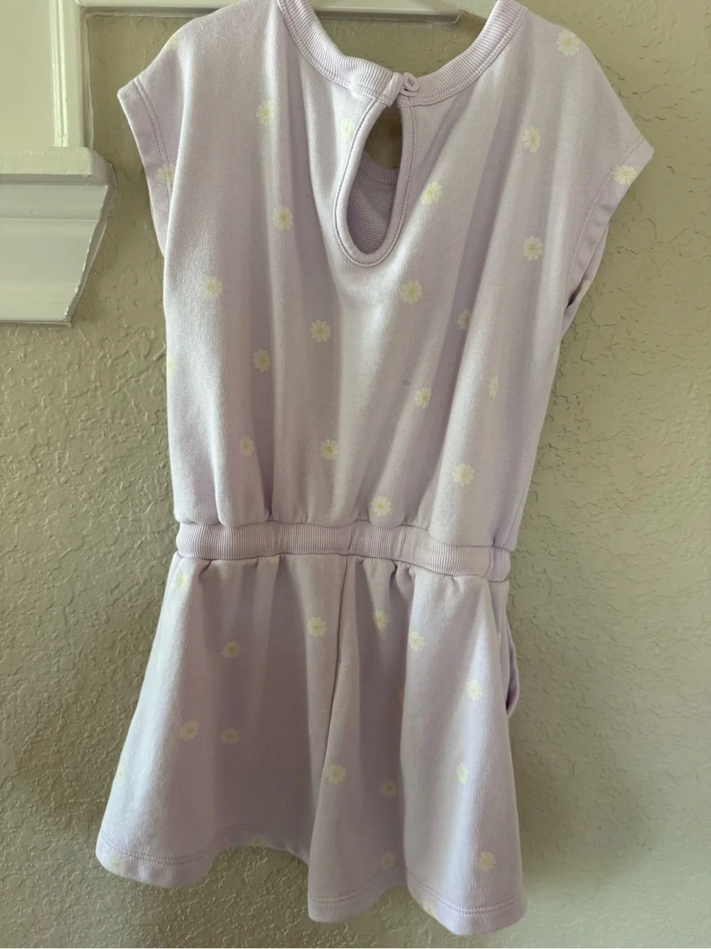 NWOT Old Navy Daisy Drawstring Romper (S)